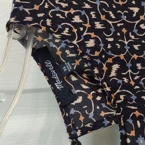 Beautiful madewell blouse 🌟